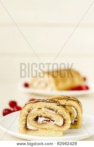 Roll with cream cherri