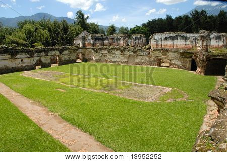 Courtyard Recoleccion kyrkan La Antigua Guatemala