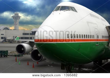 Avião pronto para a partida