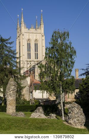 A view of the remains of Bury St Edmunds Abbey and St Edmundsbury Cathedral in Bury St. Edmunds Suffolk.