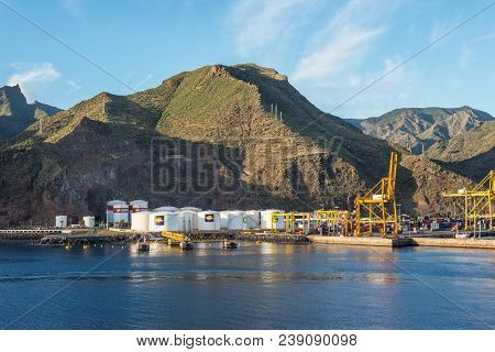 Santa Cruz De Tenerife, Canary Islands, Spain - Desember 11, 2016: View Of The Oil Storage Silo Tank