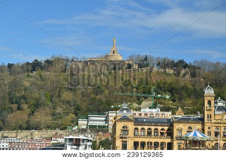 View Of Mount Urgull With Christ Of Urgull Blessing San Sebastian On Foot Of Photo San Sebastian Tow