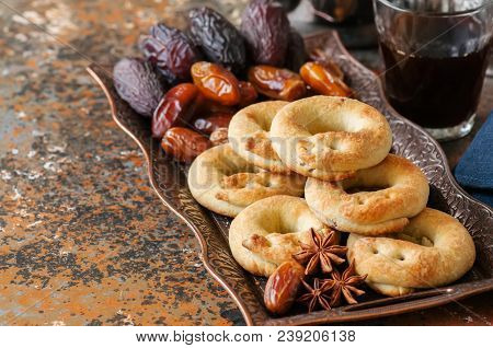 Traditional Arabic Date Ring Cookies - Kaak Bi Ajwa, Popular Cookies For Eid Holidays