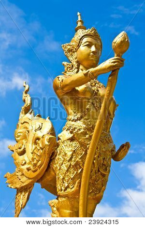 Thai Stil Statue 
