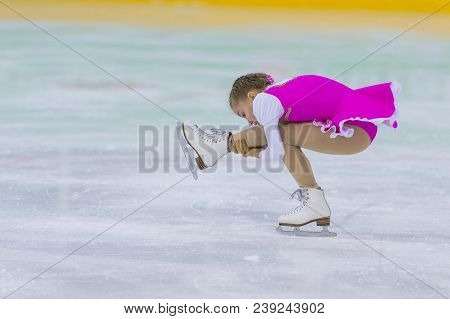 Minsk, Belarus -april 22, 2018: Female Figure Skater From Belarus Mariya Avdeeva Performs Cubs A Gir