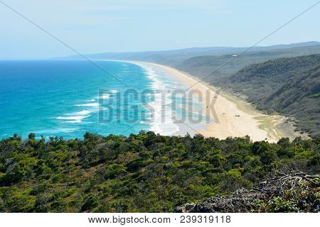 40-mile Beach In Great Sandy National Park In Queensland, Australia.