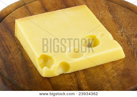 Emmenthal peynir