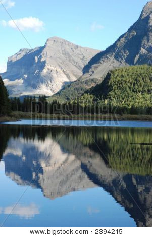 Réflexions du Glacier est une photo