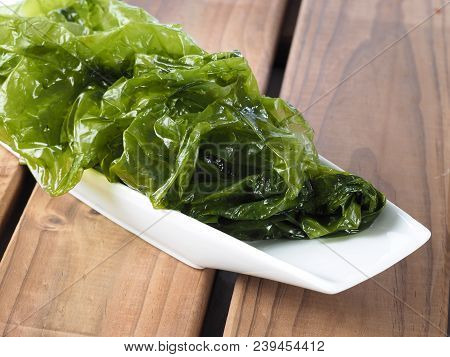 Sea Lettuce - Lechuga De Mar

Edible Green Algae In The Family Ulvacceae. Binomial Name: Ulva Lactut