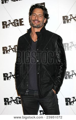 LOS ANGELES - 30 sett: Joe Manganiello arrivando alla RAGE gioco lancio al centro storico di Chinatown