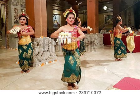 Balinese Dancers Perform The Ramayana