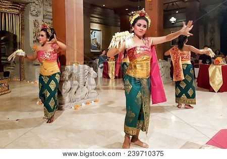 Balinese Dancers Perform The Ramayana