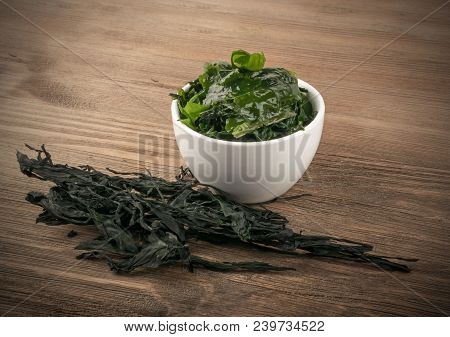 Dry Wakame Seaweed