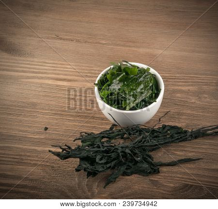 Dry Wakame Seaweed