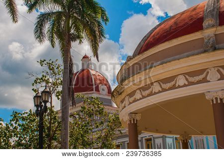 Cienfuegos, Cuba: View Of Parque Jose Marti Square In Cienfuegos, Cuba. The Municipality And The Rot