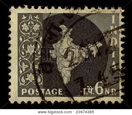 อินเดีย-เซอร์กา 1957:A แสตมป์ที่พิมพ์ในประเทศอินเดียแสดงรูปแผนที่ของประเทศอินเดีย เซอร์กา 1957
