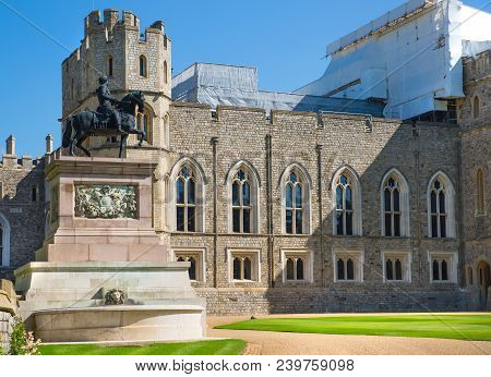 Windsor, Uk - May 5, 2018:   View At The Medieval Windsor Castle, Built 1066 By William The Conquero