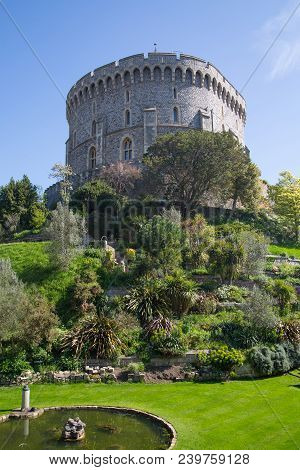 Windsor, Uk - May 5, 2018:  View At The Medieval Windsor Castle, Built 1066 By William The Conqueror