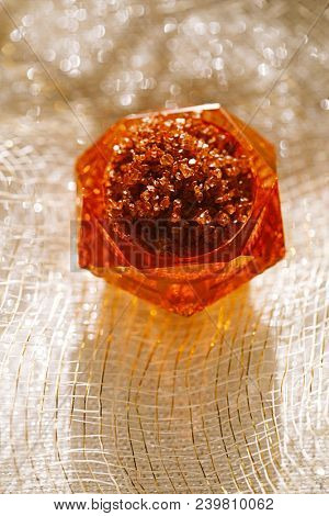 Hawaiian Red Gold Salt, This bright red sea salt whose proper name is Alaea Rouge is the salt used by Hawaiian people in their everyday life.