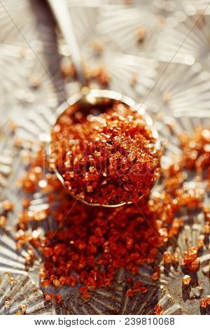 Hawaiian Red Gold Salt, This bright red sea salt whose proper name is Alaea Rouge is the salt used by Hawaiian people in their everyday life.