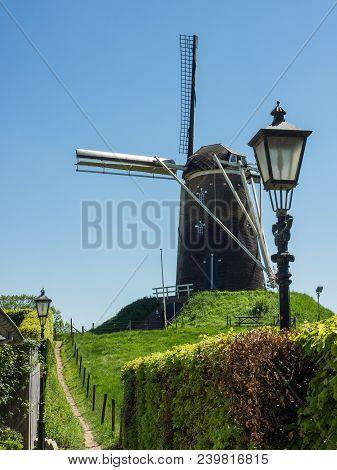 nice old cities in the small netherlands