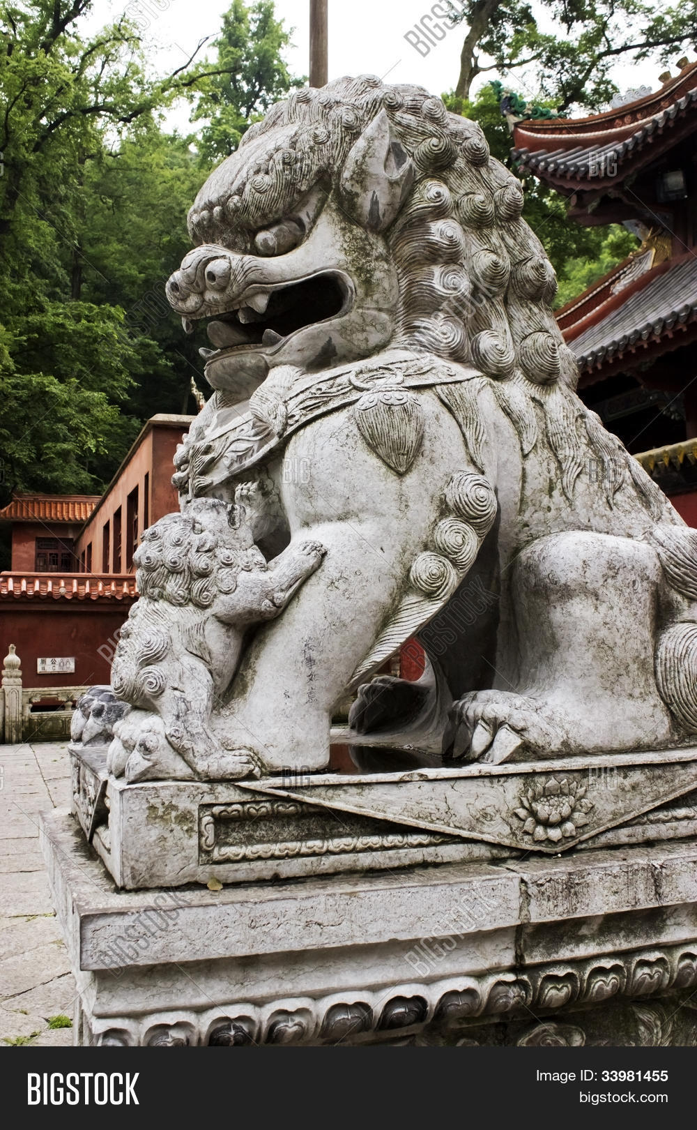 Ancient Lion Statue Image & Photo (Free Trial) Bigstock