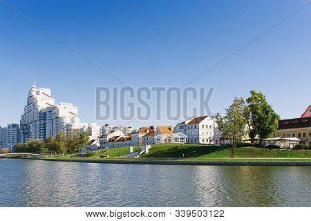 Minsk, Belarus. October 2019. View Of The Trinity Suburb And The Svisloch River In The Capital Of Th