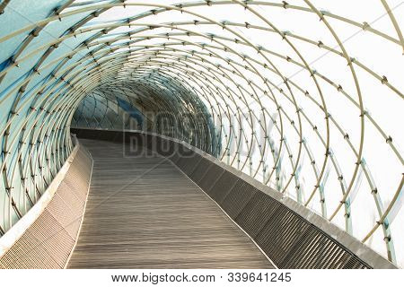 Seoul, South Korea-oct 21, 2019 : Inside Of Linear Building Up In The Trees That Is The Building Of 