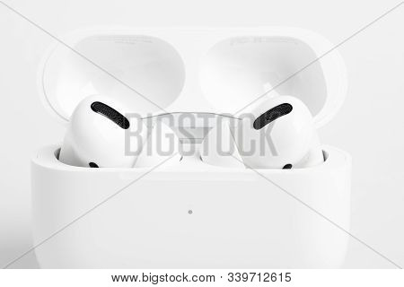 Vidalia, Georgia / Usa - December 14, 2019 - A Studio Product Shot Of The Apple Airpods Pro Buds Nes