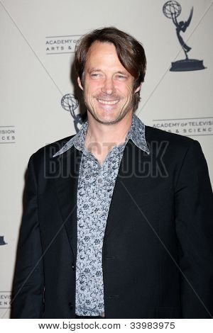 LOS ANGELES - 14 JUN: Matthew Ashford arriveert bij de ATAS Daytime Emmy Awards genomineerden Receptie