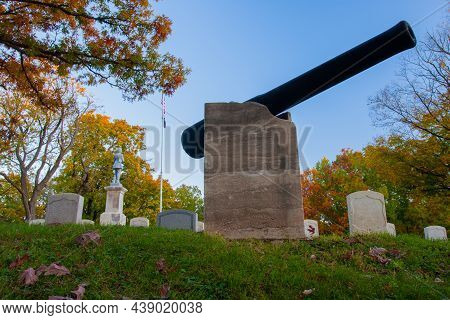 Cannon At Soldier's Hill - Springdale Cemetery - Peoria, Illinois