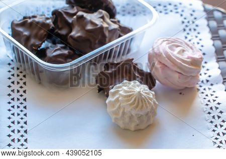 marshmallow sweet postre close up