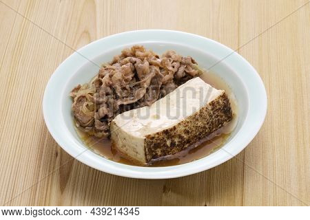 simmered sliced beef and tofu, japanese food