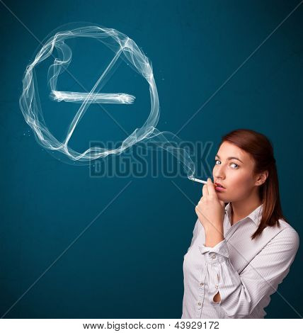 Cigarro de unheathy de fumar muito jovem senhora com nenhum sinal de fumar