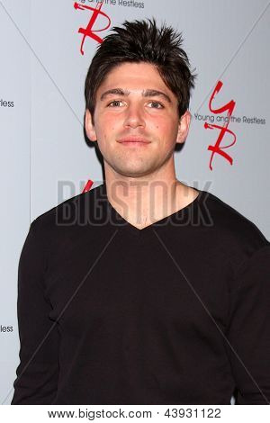 LOS ANGELES - 27 FEB: Robert Adamson presso l'Hot New Faces dei giovani e l'evento stampa inquieto