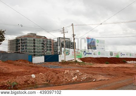 Brasilia Df, Brazil, November 10, 2021: New Construction On Apartment Buildings In The 103 And 106 B