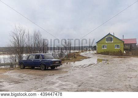 Varzuga, Tersky District, Murmansk Region, Russia, - November 2021, Village Houses On The Banks Of T