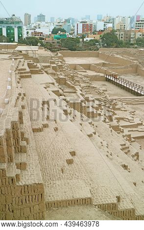 Huaca Pucllana Pre-inca Ceremonial And Administrative Site Among The Modern City Of Lima, Archaeolog