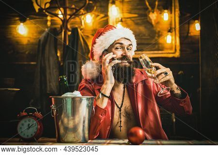 New Year Drinking. Drank Santa. Santa Drink Champagne. New Year Champagne.