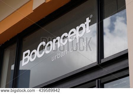 Bordeaux , Aquitaine France - 11 05 2021 : Boconcept Urban Design Brand Text And Sign Logo On Boutiq