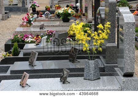 Le cimetière d'Oberhausbergen en Alsace