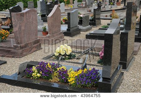 Le cimetière d'Oberhausbergen en Alsace