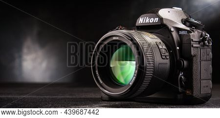 Nikon D850 Camera With Nikkor Zoom