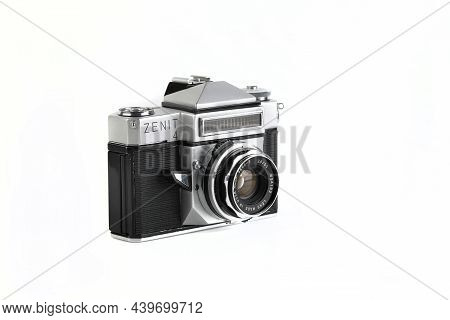 Moscow, Russia, November 14, 2021. Very Rare Old Soviet 35 Mm Slr Camera Zenit-4, Released 1967 On W