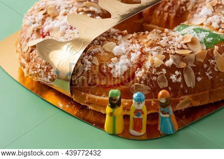 Spanish Typical Epiphany Cake 