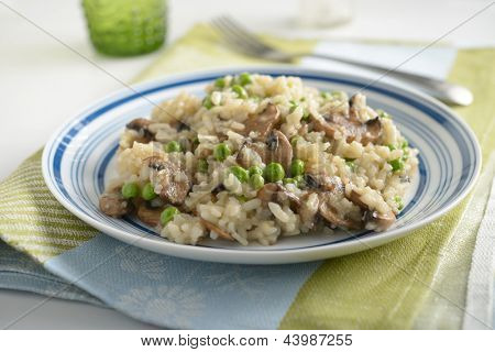 Pilz-Risotto mit Erbsen