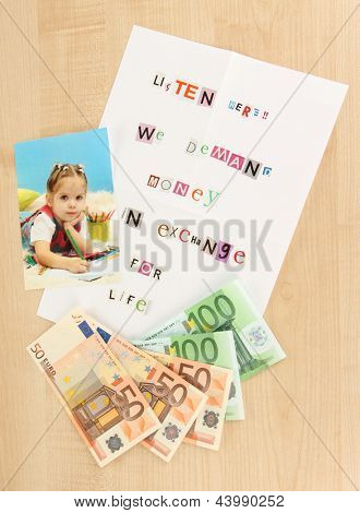 Ahşap masa yakın Tarih hırsızı şartları mektup