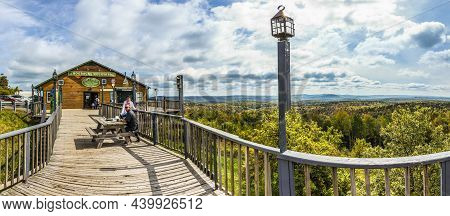 Marlboro, Usa - Sep 21, 2017: Panoramic Landscape From The Route No 9 In Vermont To The Green Mounta