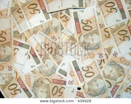 1000 Reais