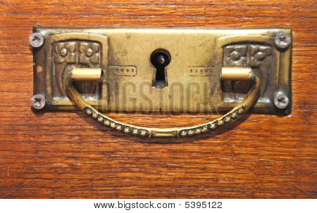 Vecchio Rusty Keyhole